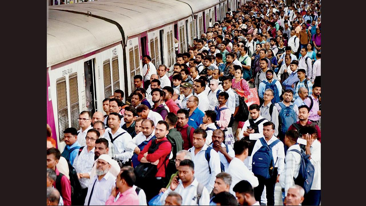 મુંબઈ લોકલ ટ્રેન