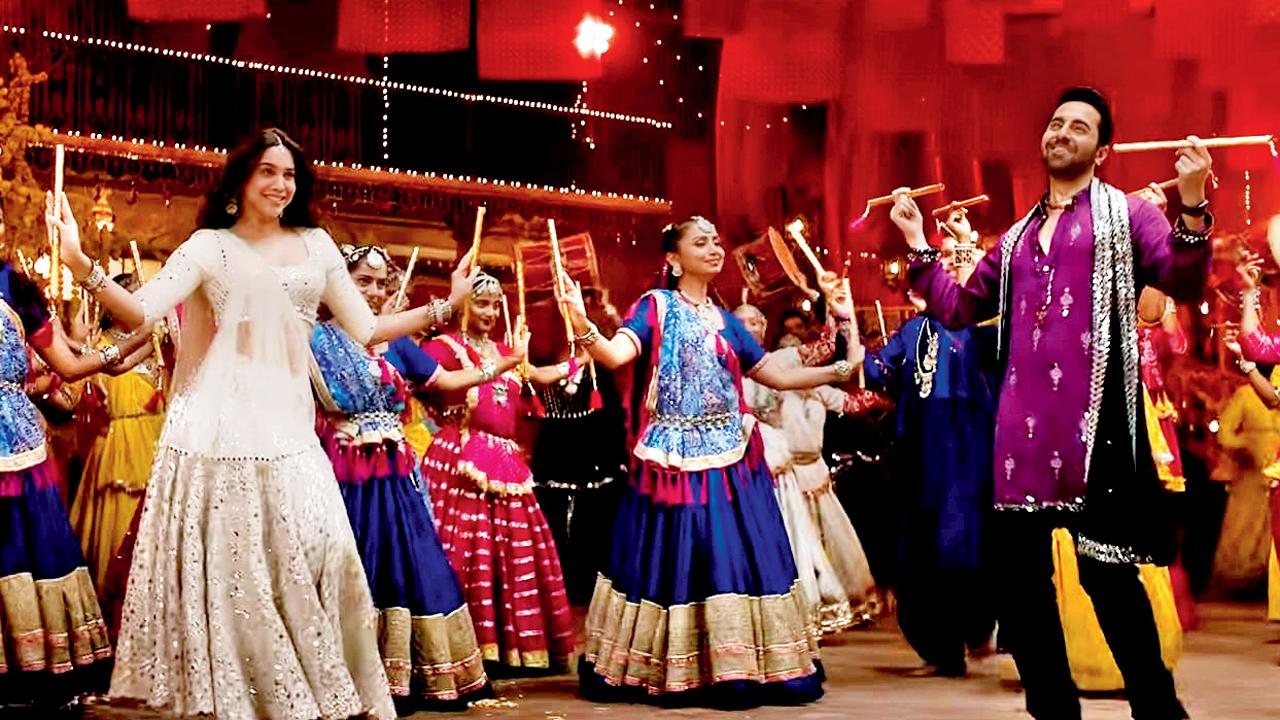 ફિલ્મ ‘યે પ્રેમ મોલ લિયા’નો હિસ્સો છે આ ગરબો