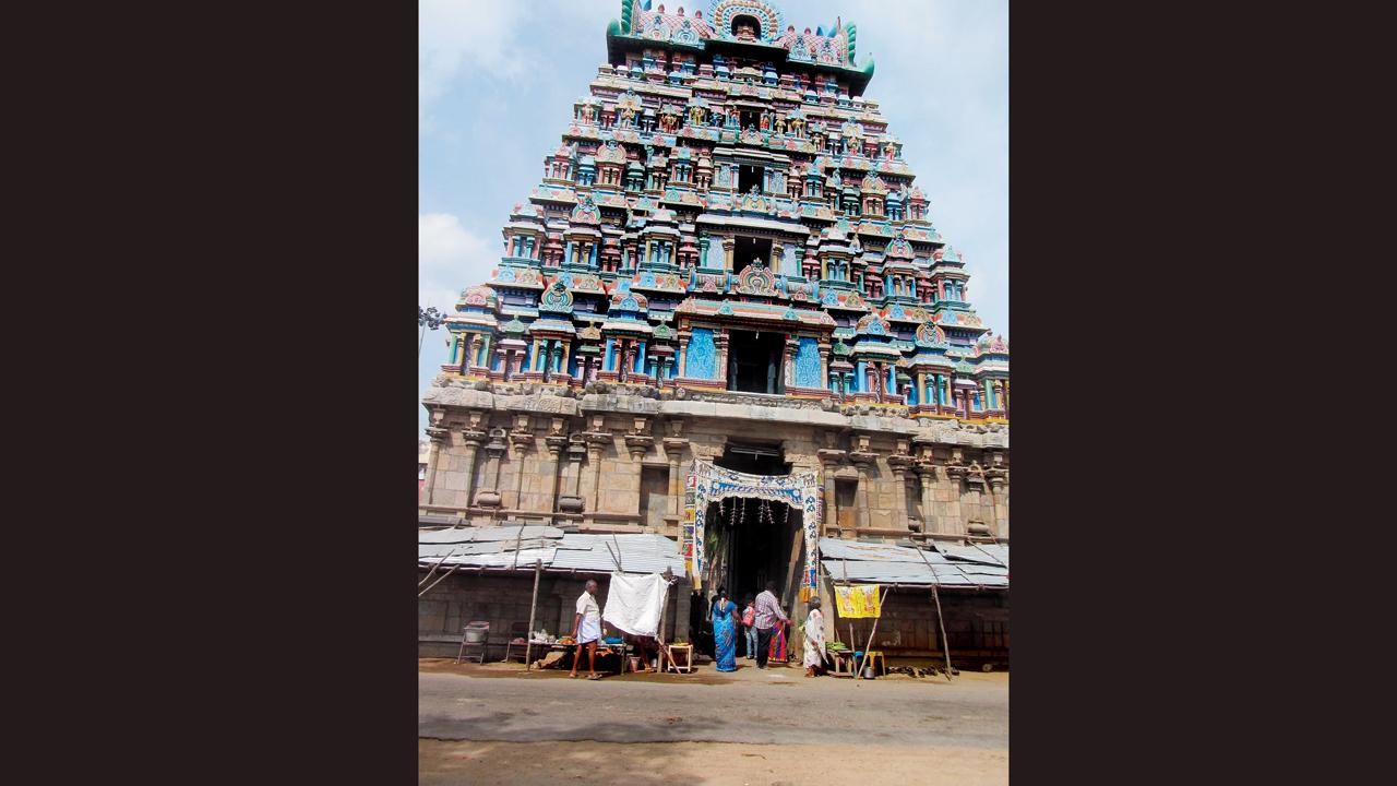 તિરુવલંચુઝી કબરદીશ્વરાર ટેમ્પલ.