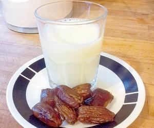 શાકાહારી છો તો રોજ સવારે નાસ્તામાં ખાઓ દૂધ અને ખજૂર