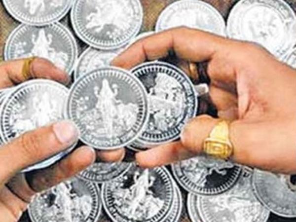 ધનતેરસ પર આ વસ્તુઓ ખરીદવાનું ભૂલશો નહીં, જાણો શું ખરીદવું શુભ રહેશે